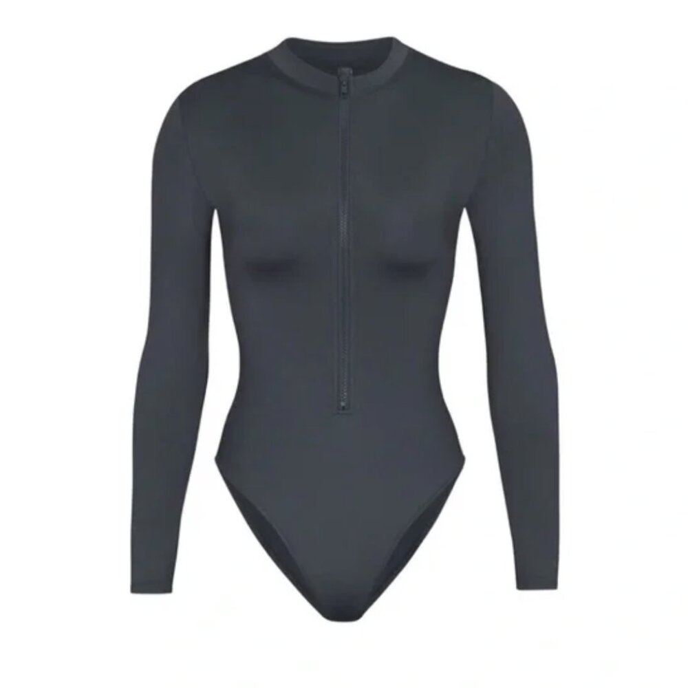 SKIMS Long Sleeve Zip Front Swimsuit (NWT) Sz: 2X